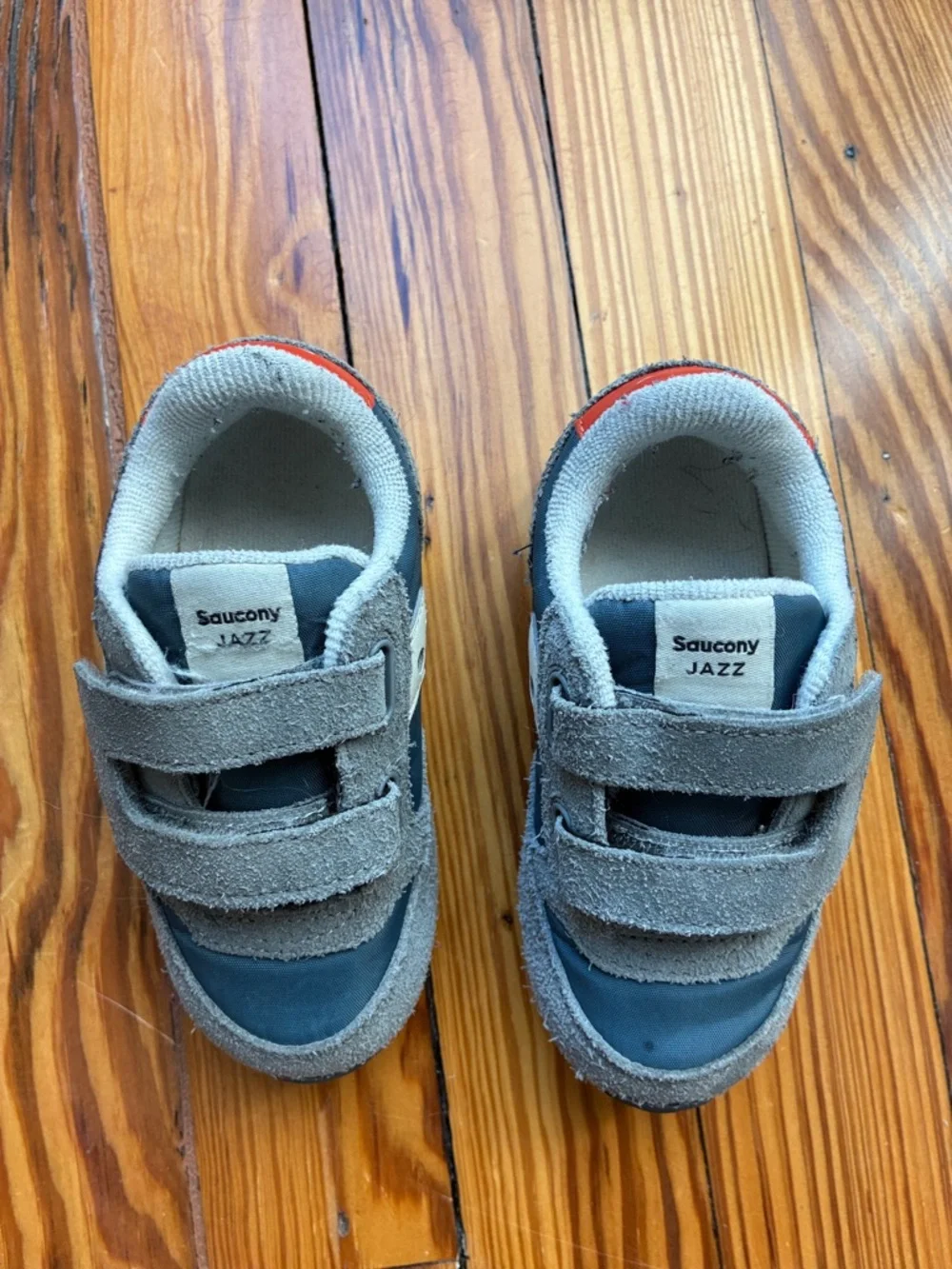 Saucony Jazz Velcro Sneakers in Blue & Gray